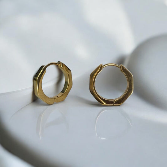 Elegant Hexagonal Gold-Plated Huggie Hoop Earring - Minimalist Geometric Design